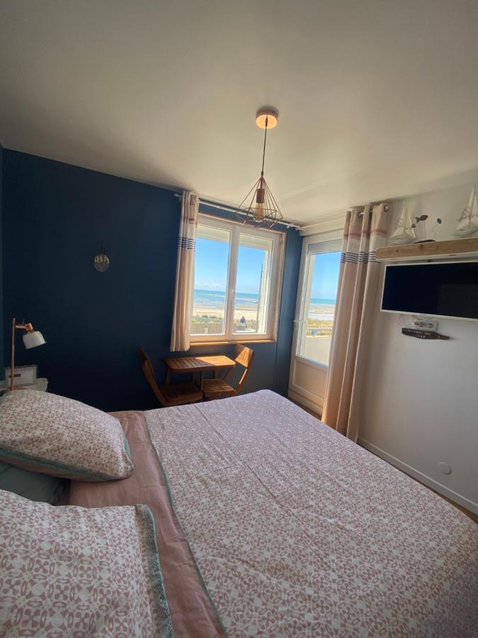 Chambre D'Hotes "Lumiere Du Cap" Vue Mer Barneville-Carteret Bagian luar foto
