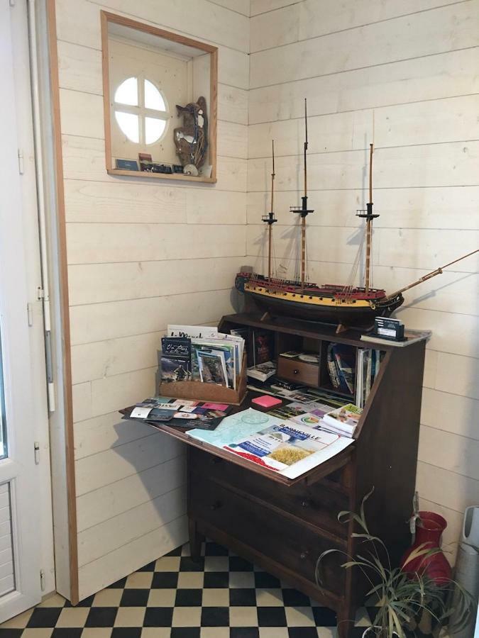 Chambre D'Hotes "Lumiere Du Cap" Vue Mer Barneville-Carteret Bagian luar foto