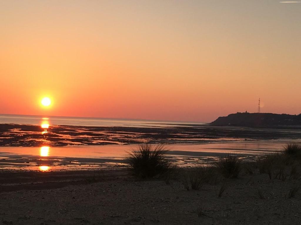 Chambre D'Hotes "Lumiere Du Cap" Vue Mer Barneville-Carteret Bagian luar foto